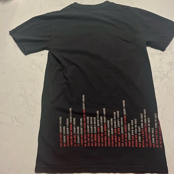 Taylor Swift’s Version Red Album T-shirt with a Rip Look Stitching - Picture 3 of 10